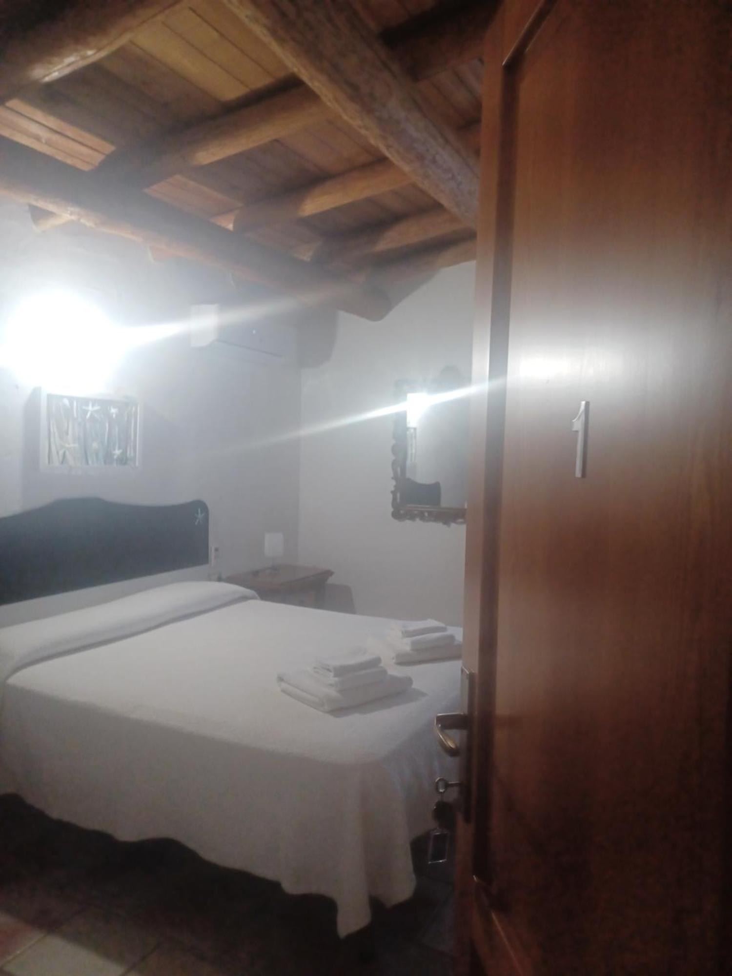 B&B Helios Il Tuo Relax In Sardegna San Teodoro Kültér fotó