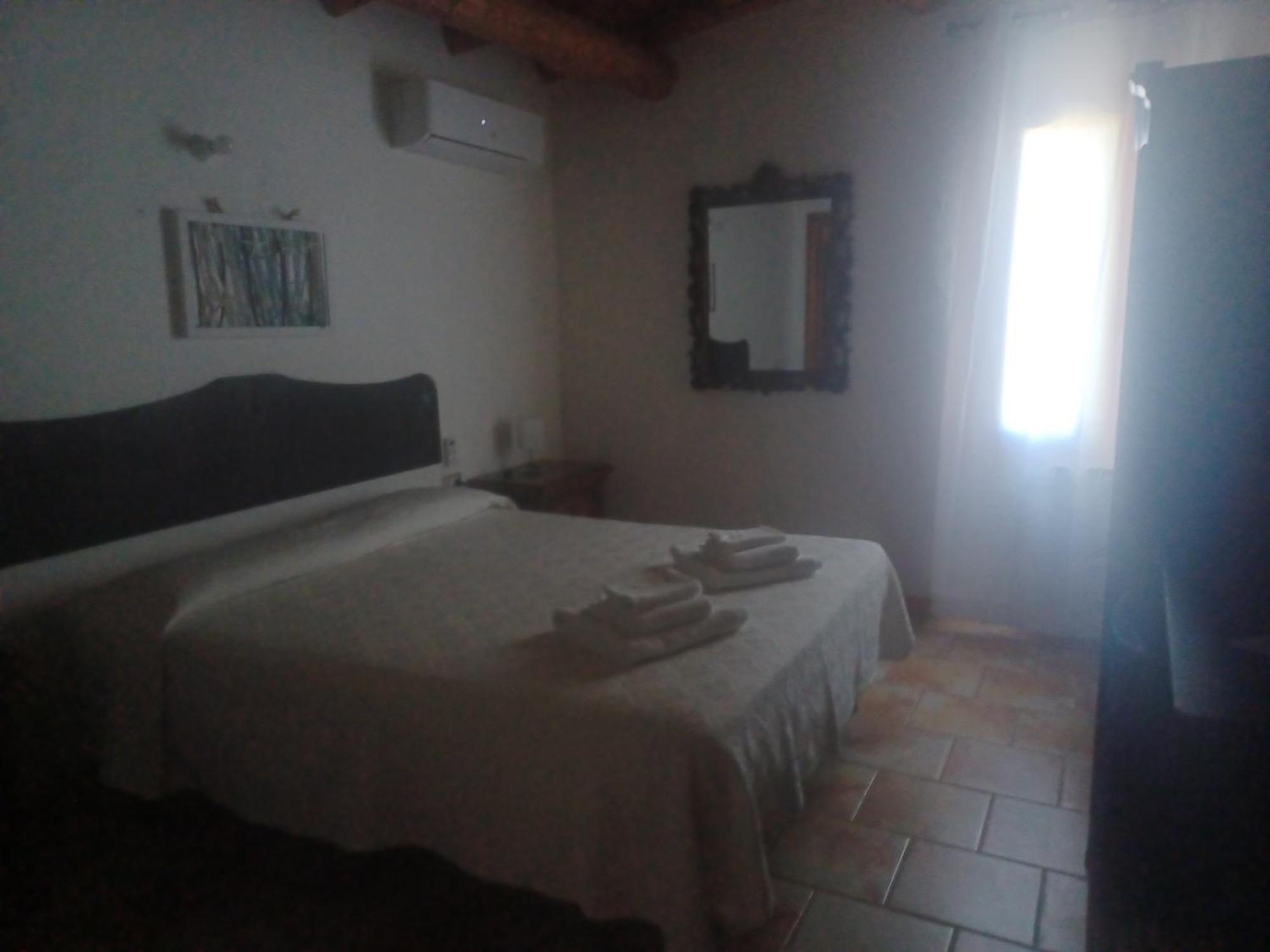B&B Helios Il Tuo Relax In Sardegna San Teodoro Kültér fotó